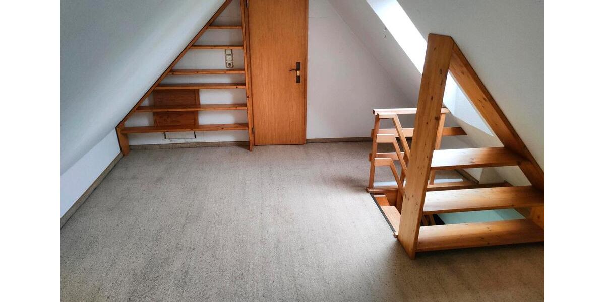 Einfamilienhaus mit Garten und Garage innenstadtnah 7 zimmer