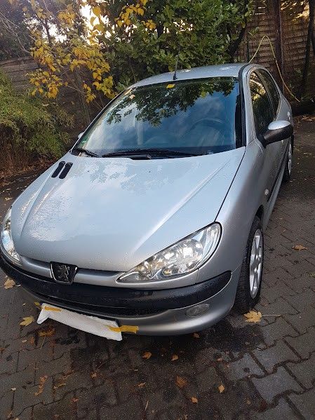 Peugeot 206 120.550 km 1.599 &euro; Oberhausen 46147