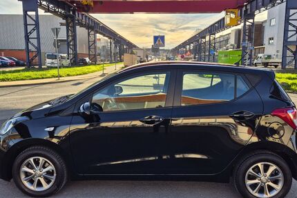 Hyundai i10 69.150 km 7.190 &euro; Mülheim 45476