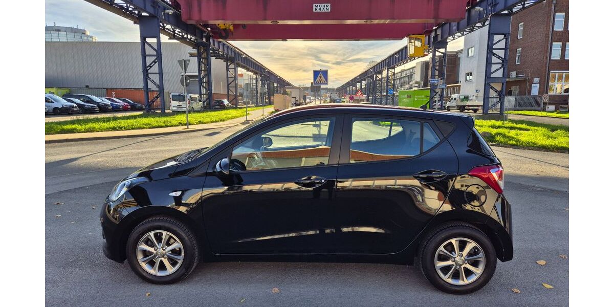 Hyundai i10 69.150 km 7.190 &euro; Mülheim 45476