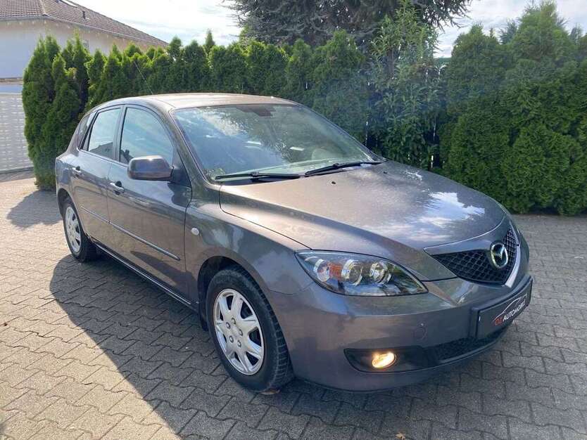 Mazda 3 71.000 km 4.990 € Oer-Erkenschwick 45739