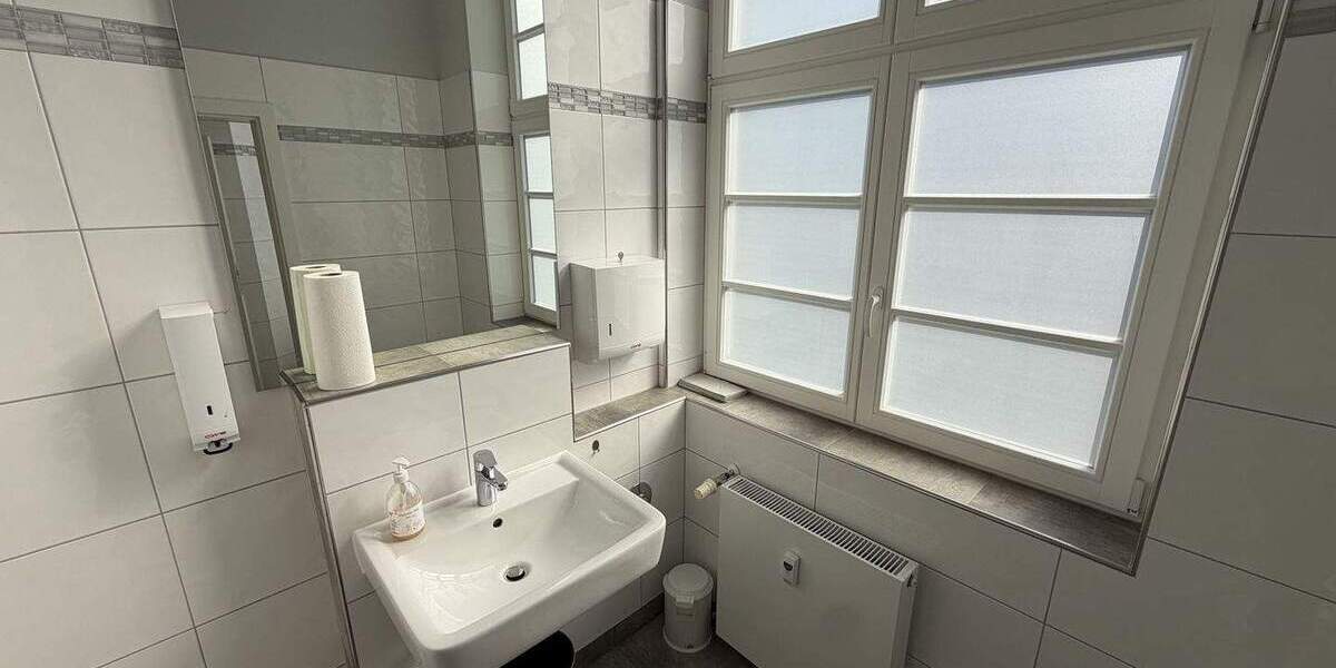 Gewerbeobjekt Hagen Hochschulviertel - 8 Zimmer, 371 m&sup2;, 4.200&euro; | Angebot:25626771