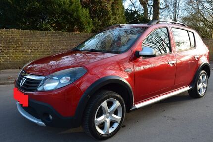 Dacia Sandero 105.000 km 4.690 &euro; Essen 45219