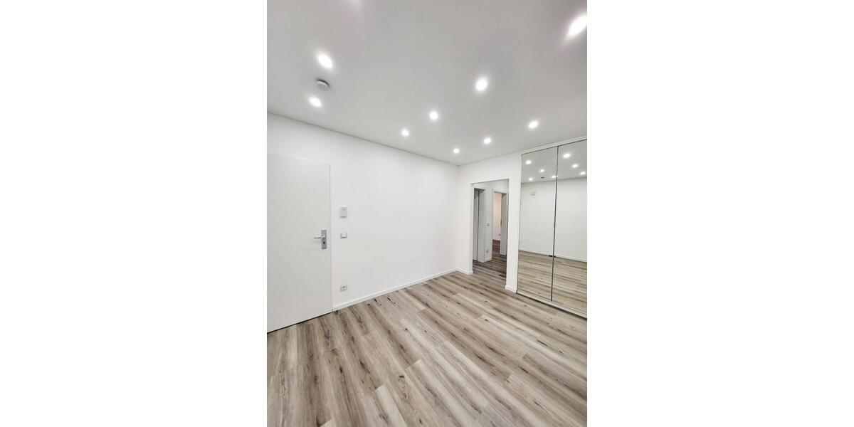Etagenwohnung Mülheim an der Ruhr Broich - 4 Zimmer, 92 m&sup2;, 1.300&euro; | Angebot:26413329