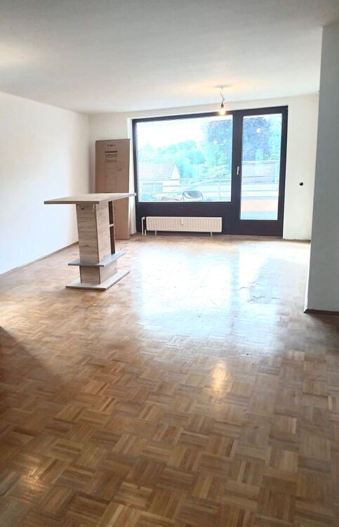 Essen-Frohnhausen 2 Zimmer 68qm neu modernisiertes Bad, komplett renoviert, mit Balkon und Einbauküche 2 zimmer