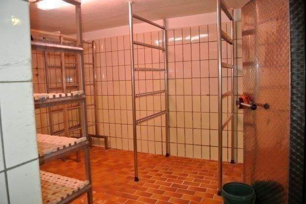 Citylage Mülheim-Mitte Wohn-und Geschäftshaus-Mehrfamilienhaus mit 11 Wohnungen und zwei Gewerbeeinheiten 2 zimmer