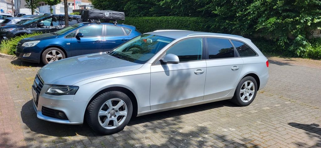 Audi A4 199.000 km 4.500 &euro; Sprockhövel 45549
