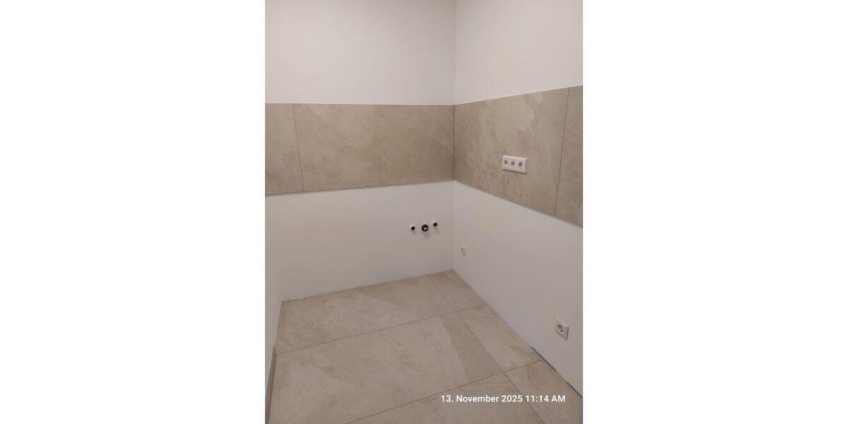 Gem. Büro- oder Praxisräume als kleines Apartment im Souterrain zimmer