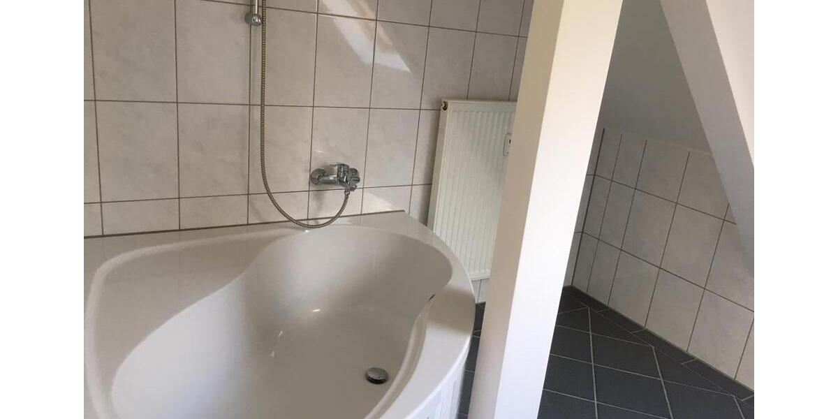 Bei VIVAWEST die Sonnenstrahlen auf dem eigenen Balkon genießen. 3.5 zimmer