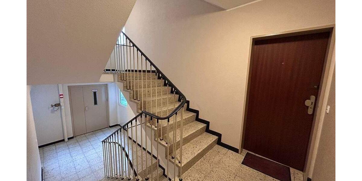 Attraktive 3,5-Zimmer-Eigentumswohnung mit Balkon und Personenaufzug im gepflegten Mehrfamilienhaus 3 zimmer