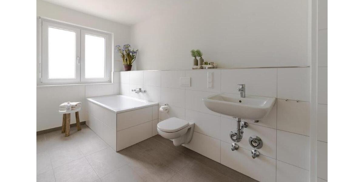 Etagenwohnung Bochum Wiemelhausen - 4 Zimmer, 96 m&sup2;, 598&euro; | Angebot:25644078