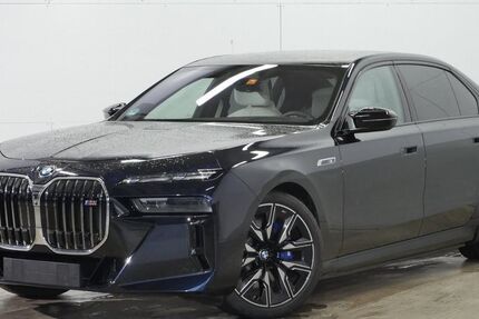 BMW i7 4.343 km 123.930 &euro; Mülheim 45472
