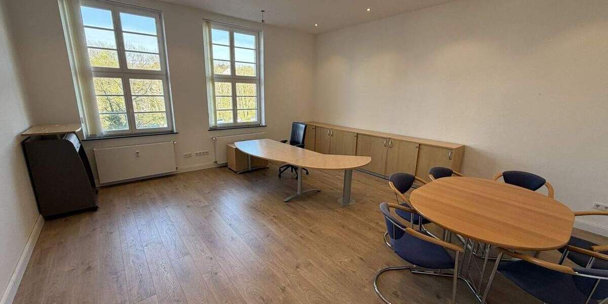 Gewerbeobjekt Hagen Hochschulviertel - 7 Zimmer, 243 m&sup2;, 2.900&euro; | Angebot:25566106
