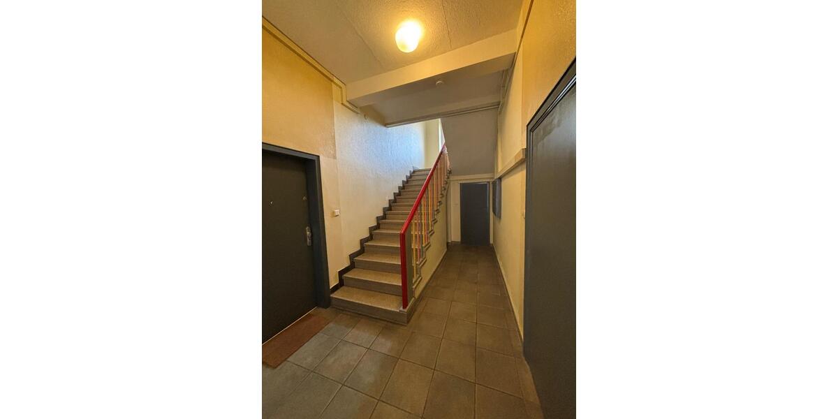 Dachgeschoßwohnung Wuppertal Arrenberg - 3 Zimmer, 68 m&sup2;, 510&euro; | Angebot:25280410