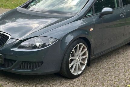 Seat Leon 182.370 km 999 &euro; Oberhausen 46149