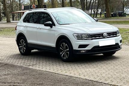 VW Tiguan 129.700 km 17.900 &euro; Oberhausen 46045