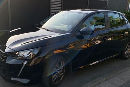 Peugeot 208 84.400 km 12.300 € Recklinghausen 45659