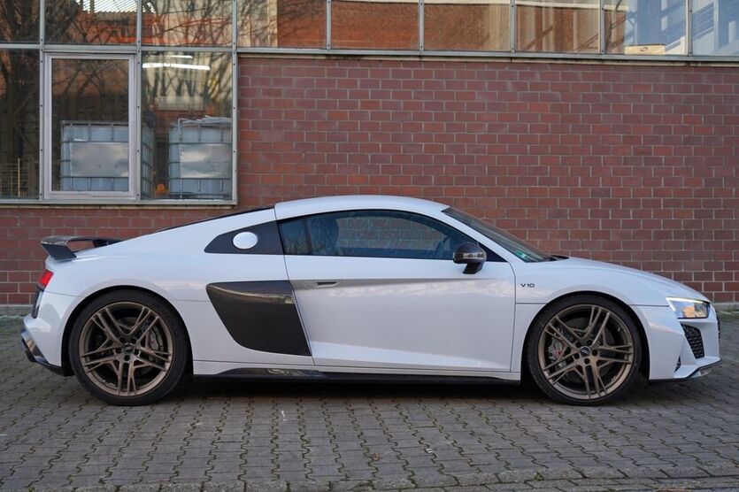Audi R8 31.700 km 153.900 € Lünen 44532