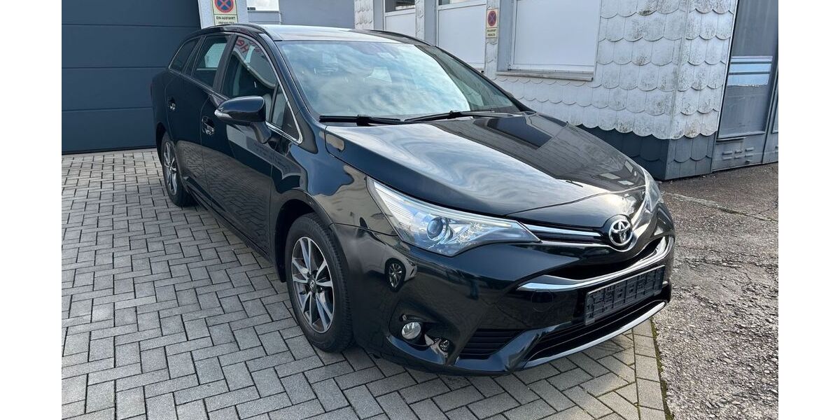 Toyota Avensis 167.000 km 8.790 &euro; Herten 45701