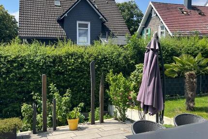 **Stilvolle, moderne DHH mit hochwertiger Einbauküche und Garage in Remscheid-Süd**