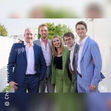 Chris Hopkins meets the Young Lions