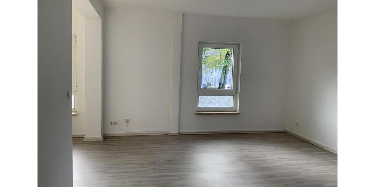 Geräumige 2,5 Zimmer Wohnung im Erdgeschoss mit Wannenbad und Bezugsfertig 2.5 zimmer