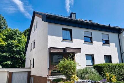 Geräumige frisch renovierte Wohnung mit Garten in der Gartenstadt