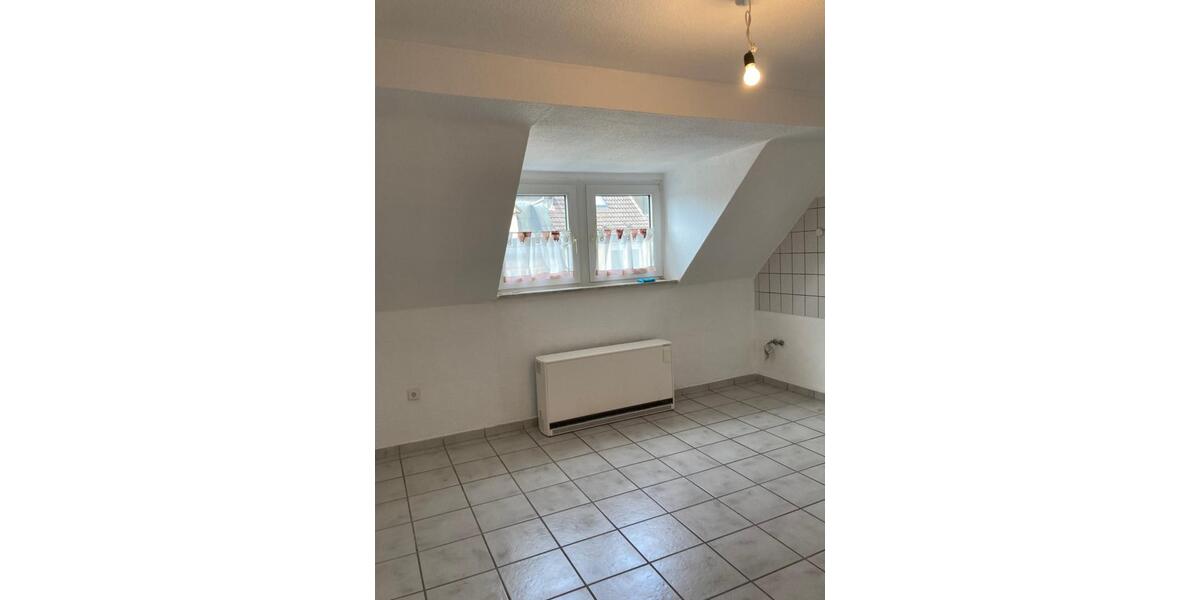 Dachgeschoßwohnung Gelsenkirchen Gelsenkirchen-Mitte - 2.5 Zimmer, 63 m&sup2;, 395&euro; | Angebot:25611924