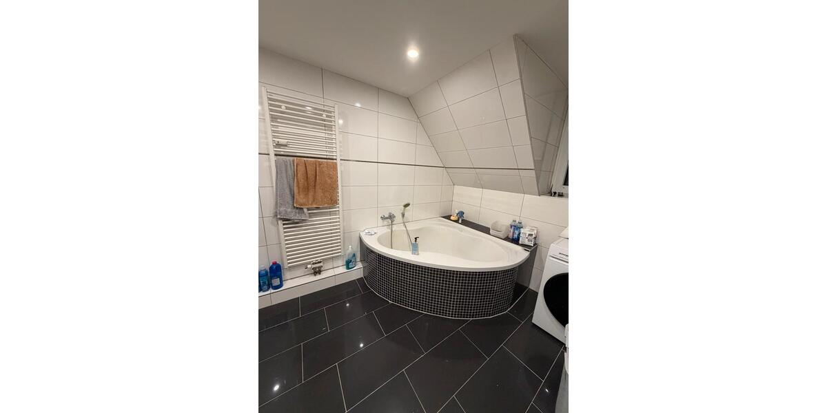 Großzügige 125 qm2 Maisonettewohnung mit 2 Eingängen 5 zimmer