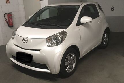 Toyota IQ 93.490 km 4.899 &euro; Oberhausen 46045