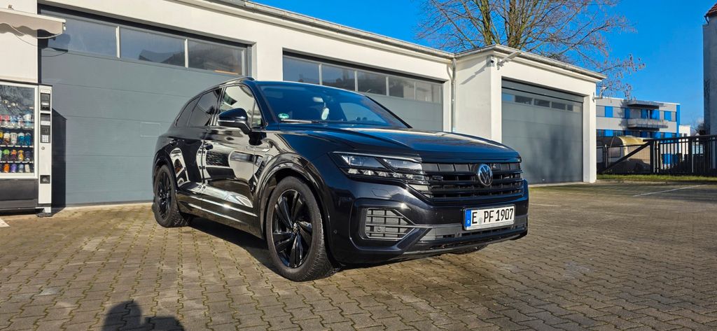 VW Touareg 97.500 km 50.000 &euro; Essen 45279