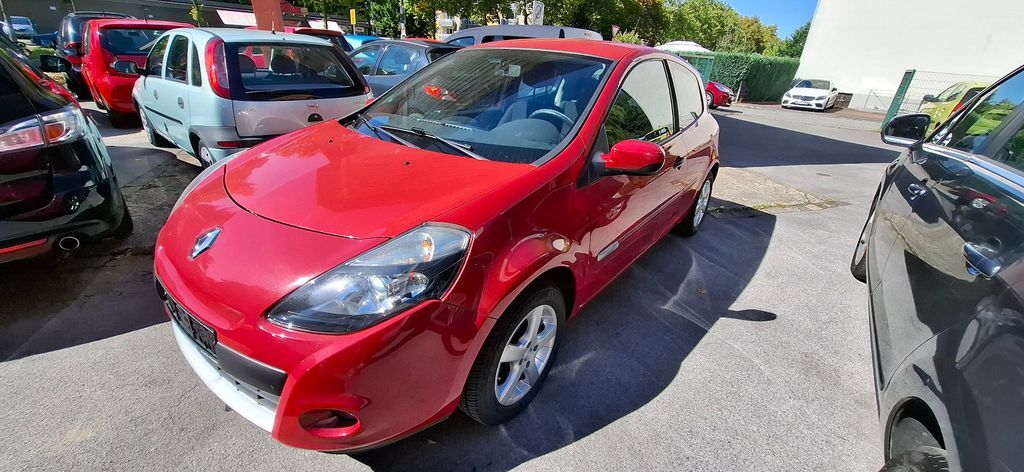 Renault Clio 139.000 km 2.990 € Dortmund 44339