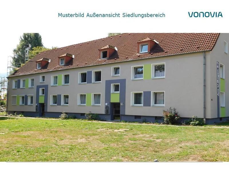 Erste eigene Wohnung? Kleine, aber gemütliche 2,5-Raum Dachgeschoßwohnung erwartet Sie!