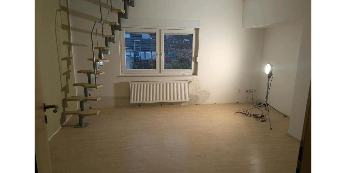 Dachgeschoßwohnung Essen Stadtbezirk II - 5 Zimmer, 79 m&sup2;, 850&euro; | Angebot:25176287