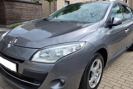 Renault Megane 194.741 km 2.990 &euro; Dortmund 44263