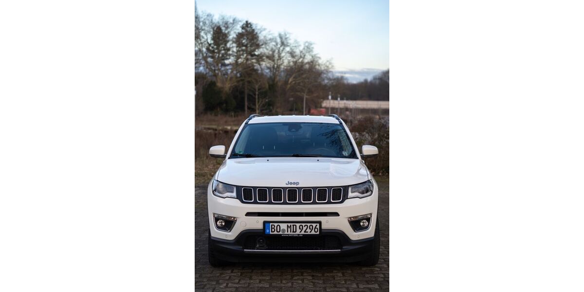 Jeep Compass 73.000 km 18.000 &euro; Bochum 44807