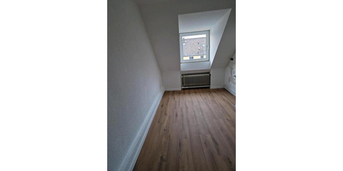 Frisch sanierte Dreizimmenwohnung 3 zimmer