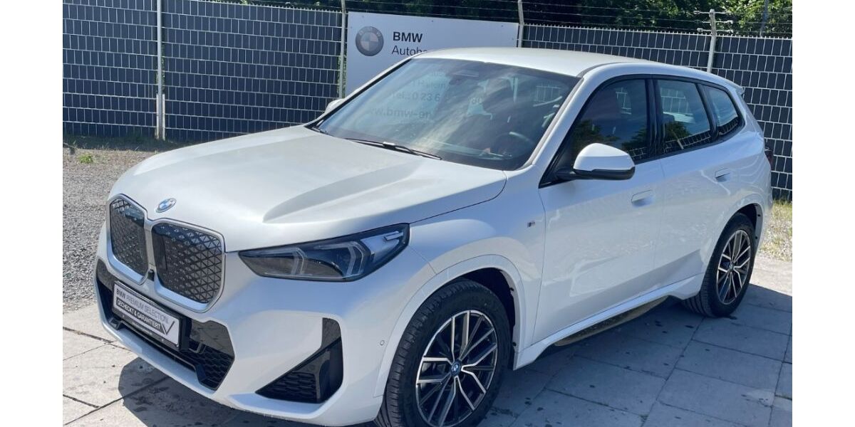 BMW iX1 17.713 km 47.590 &euro; Haltern am See 45721