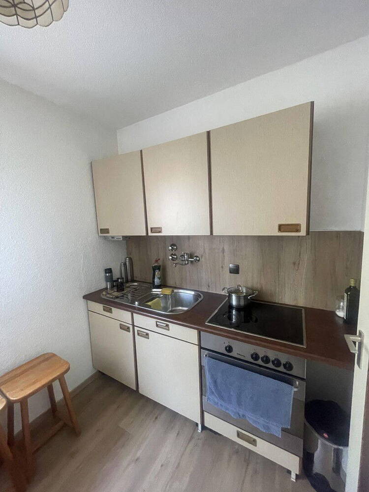 Helle 2,5-Zimmer-Wohnung mit 65 m² im Grünen - 5. Etage mit AufzugBalkon