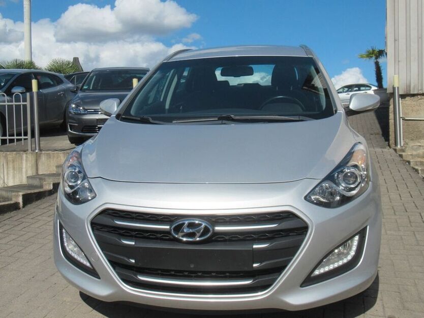 i30