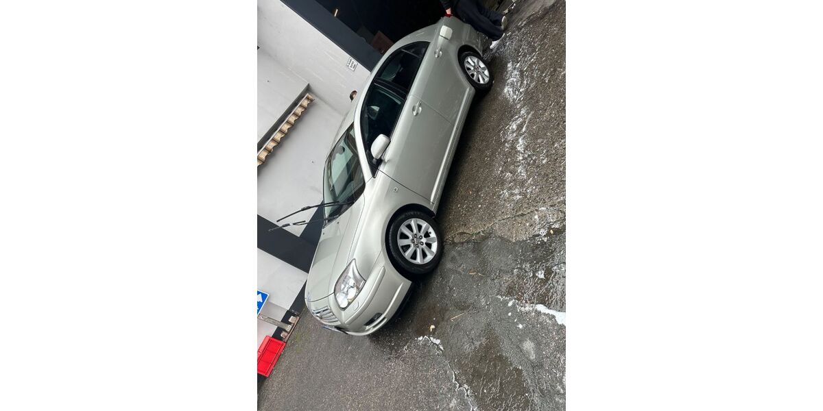 Toyota Avensis 96.900 km 4.800 &euro; Hagen 58119