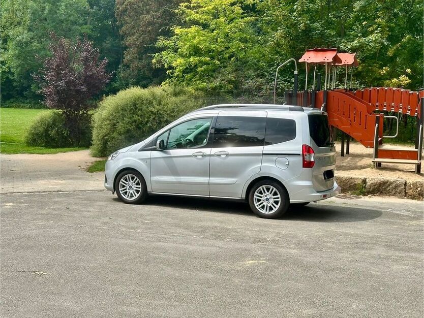 Tourneo Courier