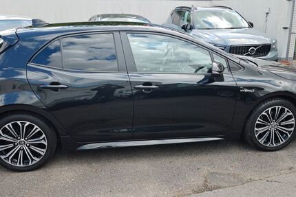 Toyota Corolla 106.000 km 16.990 &euro; Essen 45136
