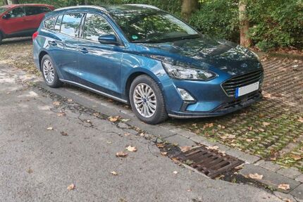 Ford Focus 185.000 km 9.200 € Recklinghausen 45657