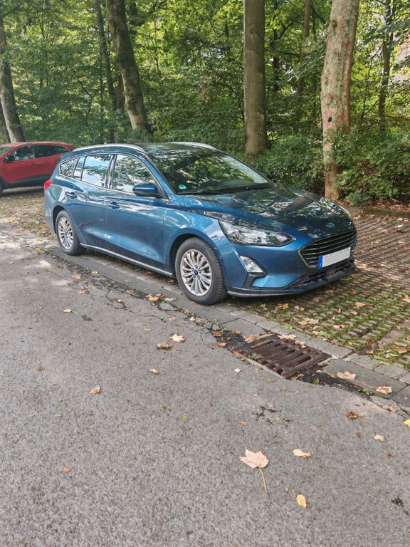Ford Focus 185.000 km 9.200 € Recklinghausen 45657