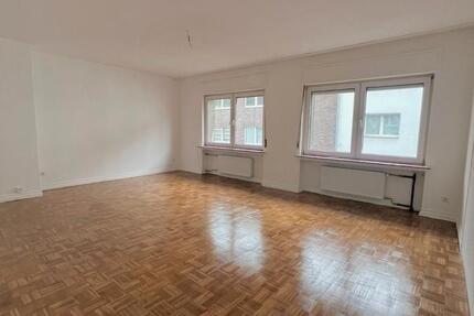 Wohnung Gelsenkirchen - 5 Zimmer, 144 m&sup2;, 1.090&euro; | Angebot:26652165