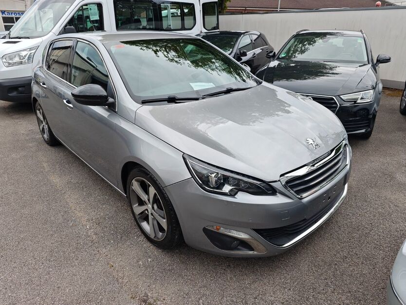 Peugeot 308 169.000 km 6.900 € Essen 45136