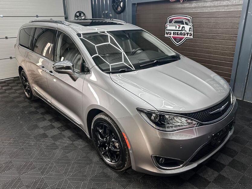 Chrysler Pacifica 61.000 km 27.500 € Bochum 44809