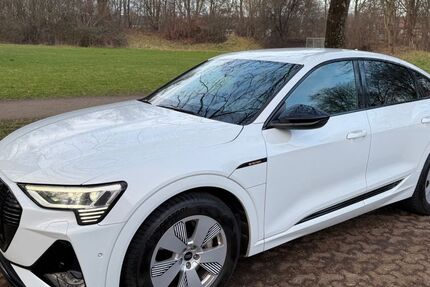 Audi e-tron 57.300 km 29.799 &euro; Bochum 44793