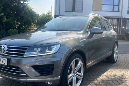 VW Touareg 241.000 km 14.990 &euro; Wuppertal 42283